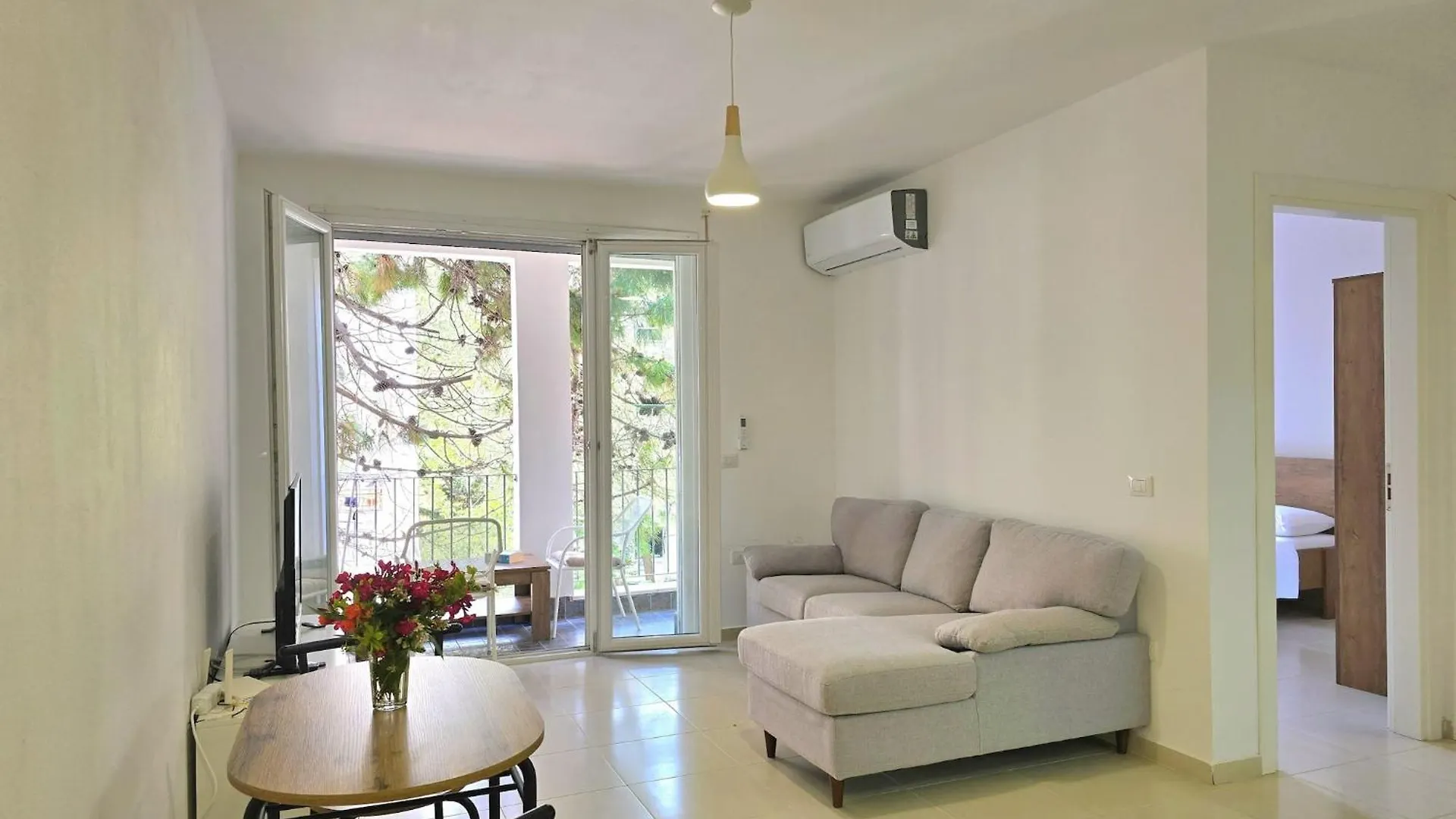Apartamento Tastefully Furnished Getaway In Durr S Durrës