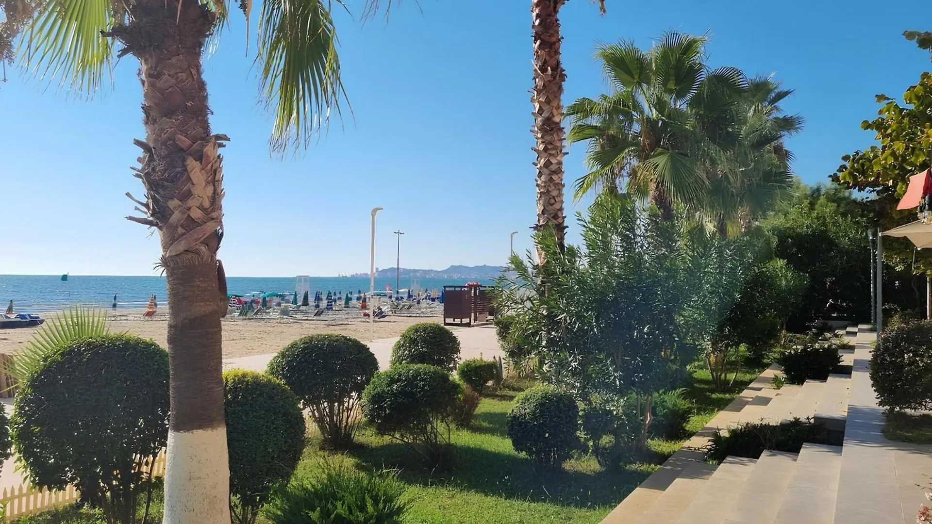 Apartamento Tastefully Furnished Getaway In Durr S Durrës Albania